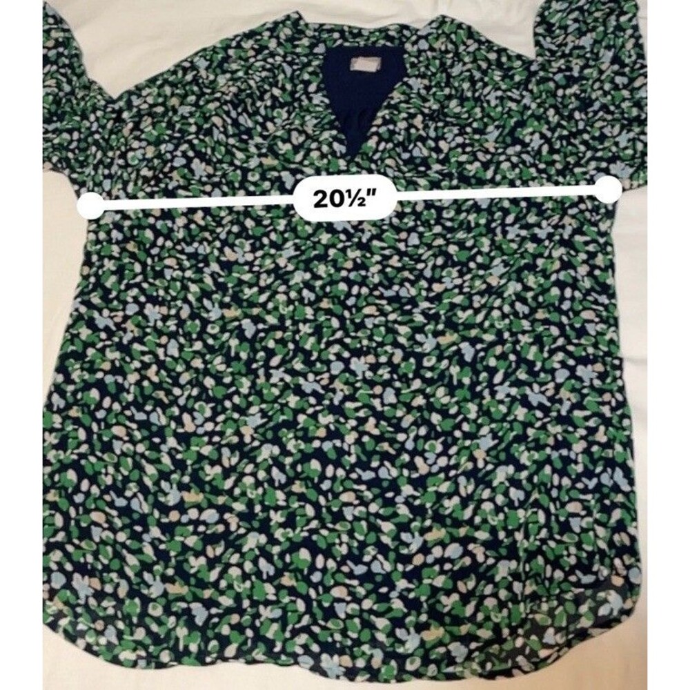 Chico’s Size 2 Shirt Navy Green Floral V-Neck Lined Long Sleeve Button Cuff Top - Picture 7 of 8
